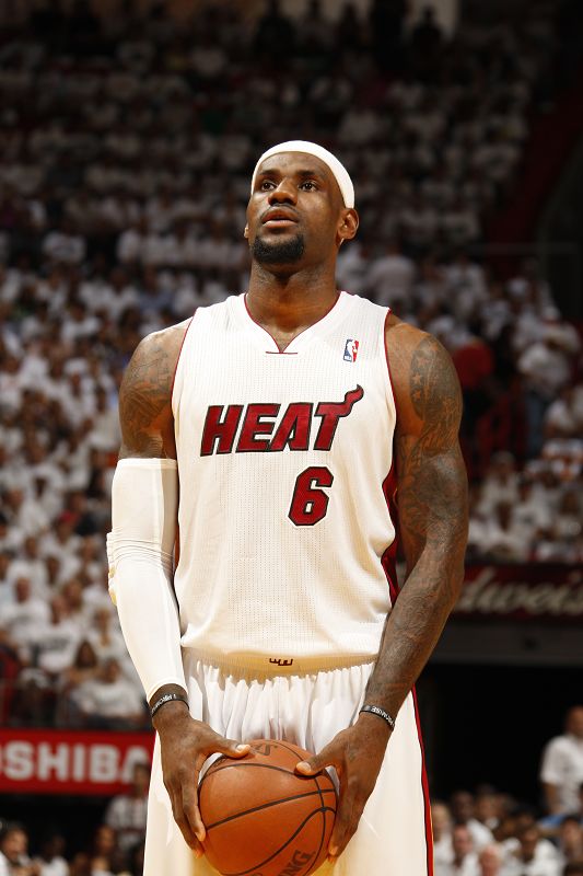 官方：曼奇尼出任卡塔尔萨德主帅，双方签约两个半赛季（官宣：曼奇尼执掌卡塔尔阿尔萨德，合同期两个半赛季）