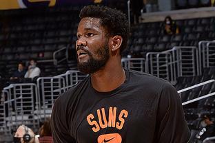 跟队记者：消息人士已经确认奥纳纳不会参加本届非洲杯（随队记者：多方消息证实，奥纳纳将缺席本届非洲杯）