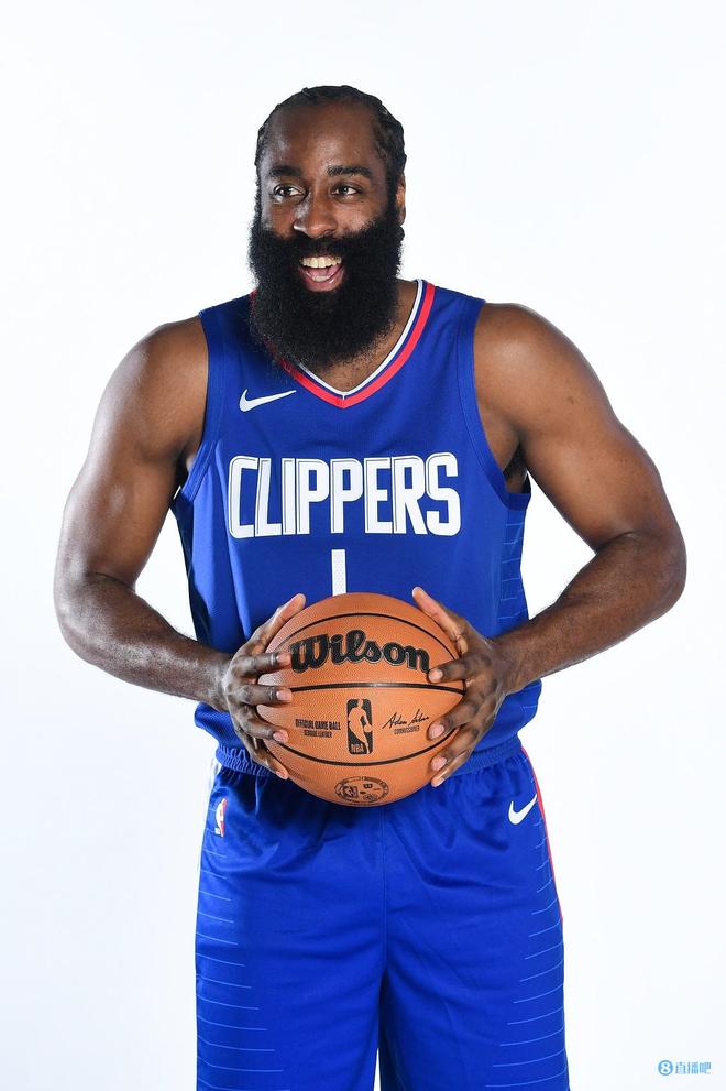 世俱杯东道主pk非洲12冠王 数据：梅西赢揭幕战（世俱杯东道主对阵非洲12冠王 数据显示梅西赢下揭幕战）