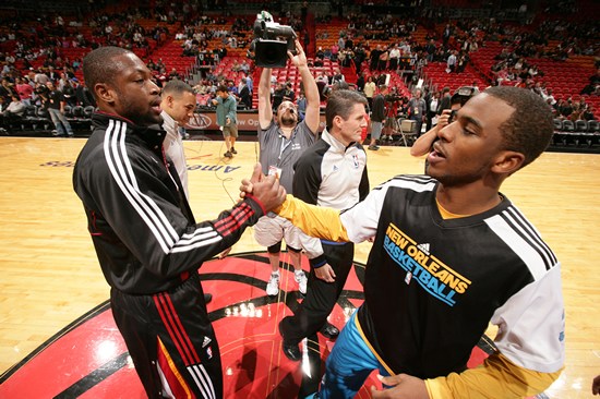 外媒：下赛季欧冠联赛阶段用球将采用白+薄荷绿+紫创新配色（外媒称：下赛季欧冠联赛阶段比赛用球将启用白、薄荷绿与紫全新配色）