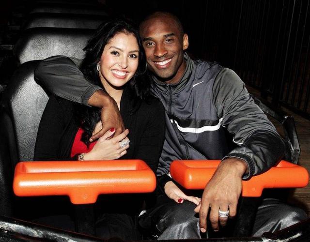 世欧预半场：巴克斯塔斯破门，帕夫利迪斯伤退，希腊1-0苏格兰（世欧预半场战报：巴克斯塔斯进球，帕夫利迪斯伤退，希腊暂1-0领先苏格兰）