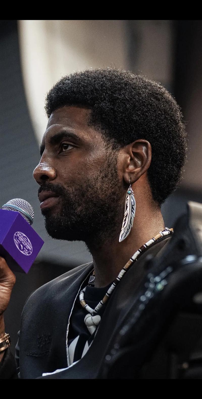 挑战用完了！阿伦突破顶倒香农被吹进攻犯规 太阳挑战成功&变2+1（阿伦突破撞倒香农被判进攻犯规，太阳最后一次挑战成功改判2+1）