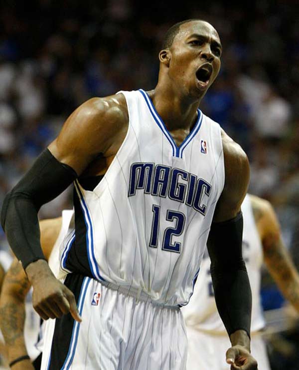 骑士全队首节手感不佳，投篮仅25投8中&已落后老鹰10分（骑士首节手感冰冷：25投仅中8球，已落后老鹰10分）